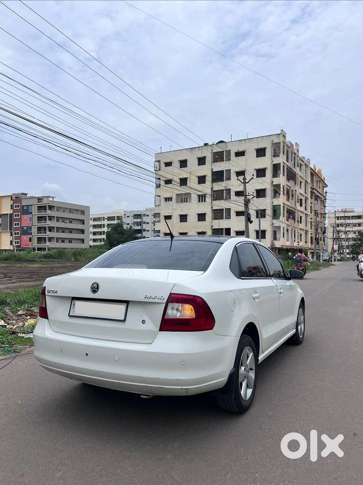 Skoda Rapid 1.5 Tdi At Style, 2015, Diesel