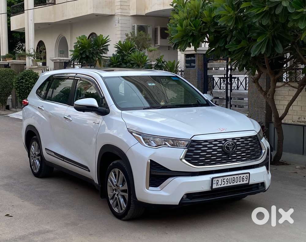 Toyota Innova Hycross 2.0 Zx (o) Hybrid 7 Str, 2024