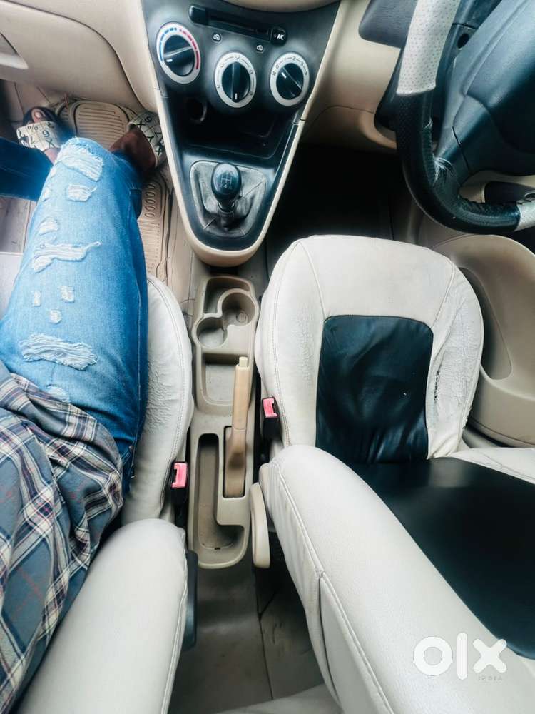 Hyundai I10 Era 2009 | Cng + Petrol | 84,000 Km | ₹1 Lakh