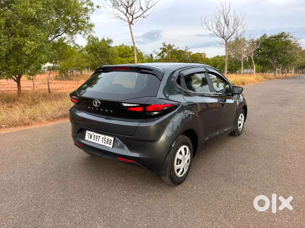 Tata Altroz 1.2 Xe 2020
