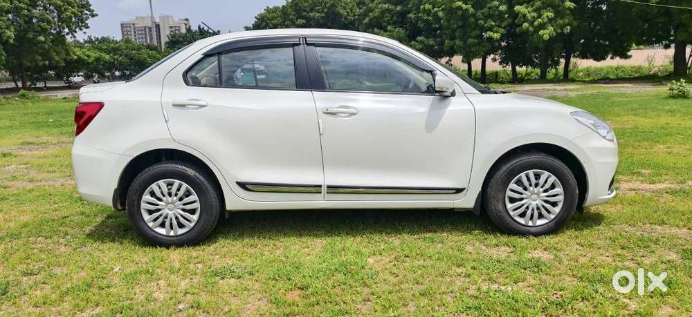 Maruti Suzuki Dzire 1.2 Vxi Amt, 2021, Petrol