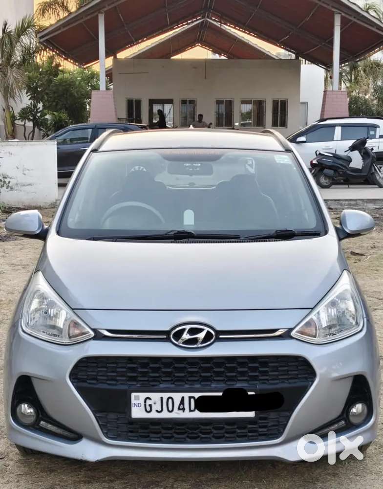 Hyundai Grand I10 Sportz Petrol/cng Showroom Condition