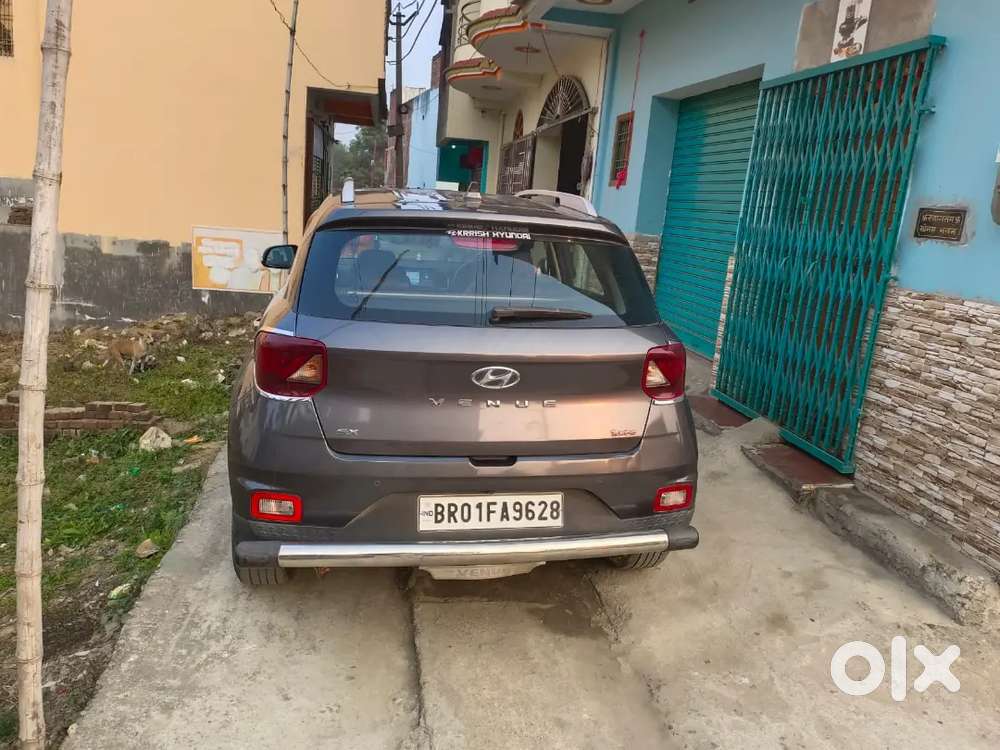 Hyundai Venue 2021 Petrol Well Maintained
