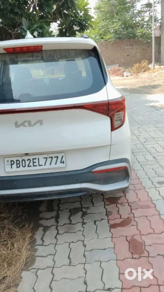 Kia Carens Premium 2022
