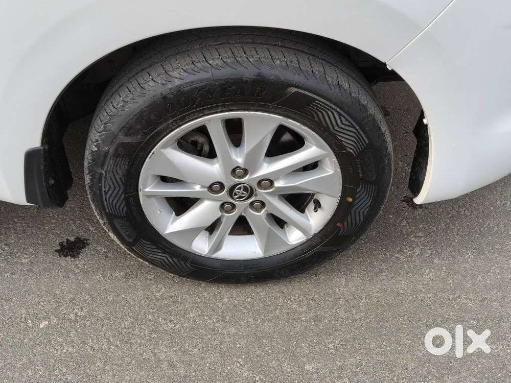 Toyota Innova Crysta 2.4 Vx Mt, 2016, Diesel