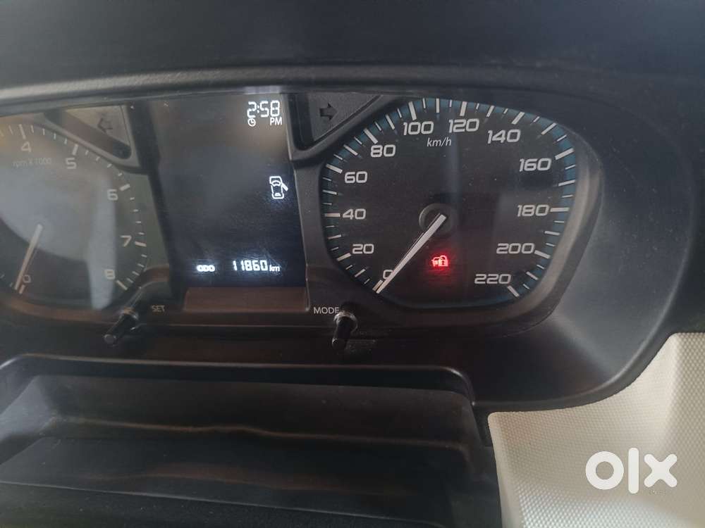 Tata Punch Pure, 2022, Petrol