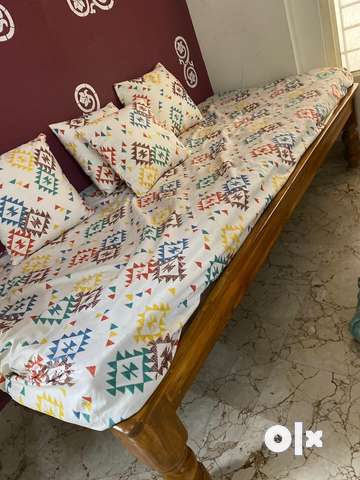 Used diwan cheap cot