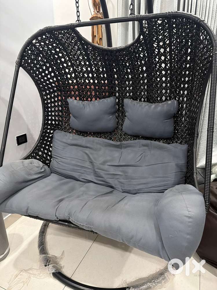 2 seater swing+cushion for indoor/outdoor | Good condition