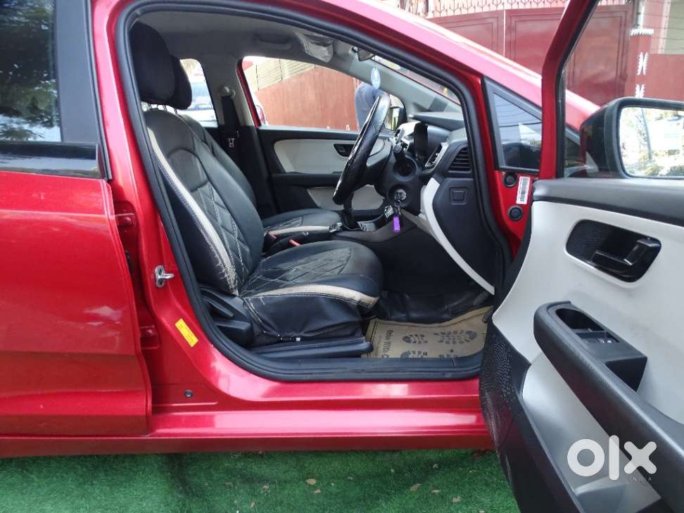 Tata Altroz 1.2 Xe, 2022, Petrol