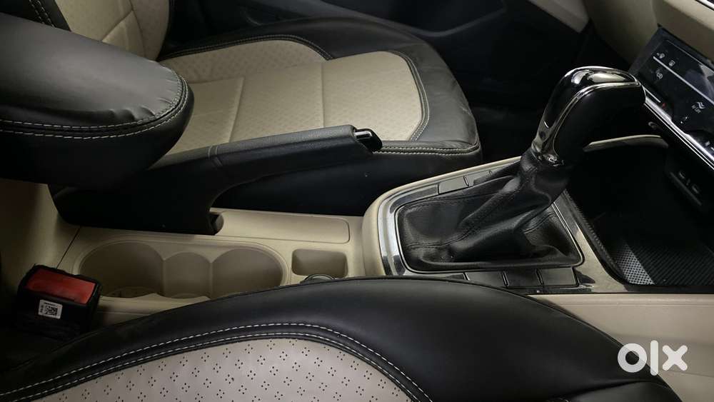 Skoda Slavia 1.0 Ambition Tsi At, 2022, Petrol