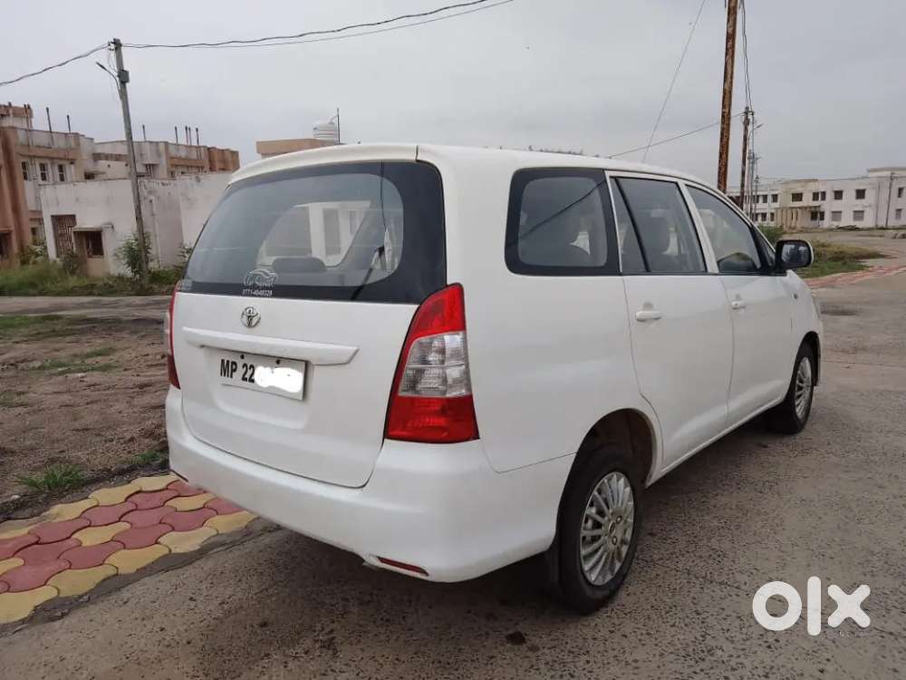 Toyota Innova 2016 Diesel 120000 Km Driven