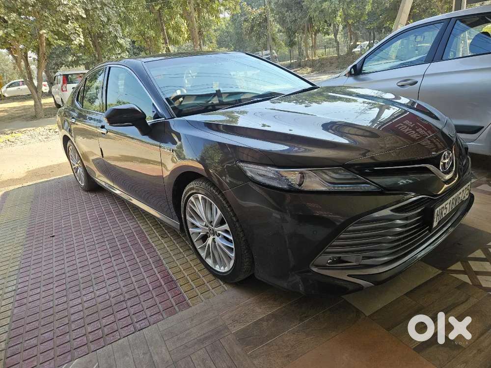 Toyota Camry Hybrid 2019