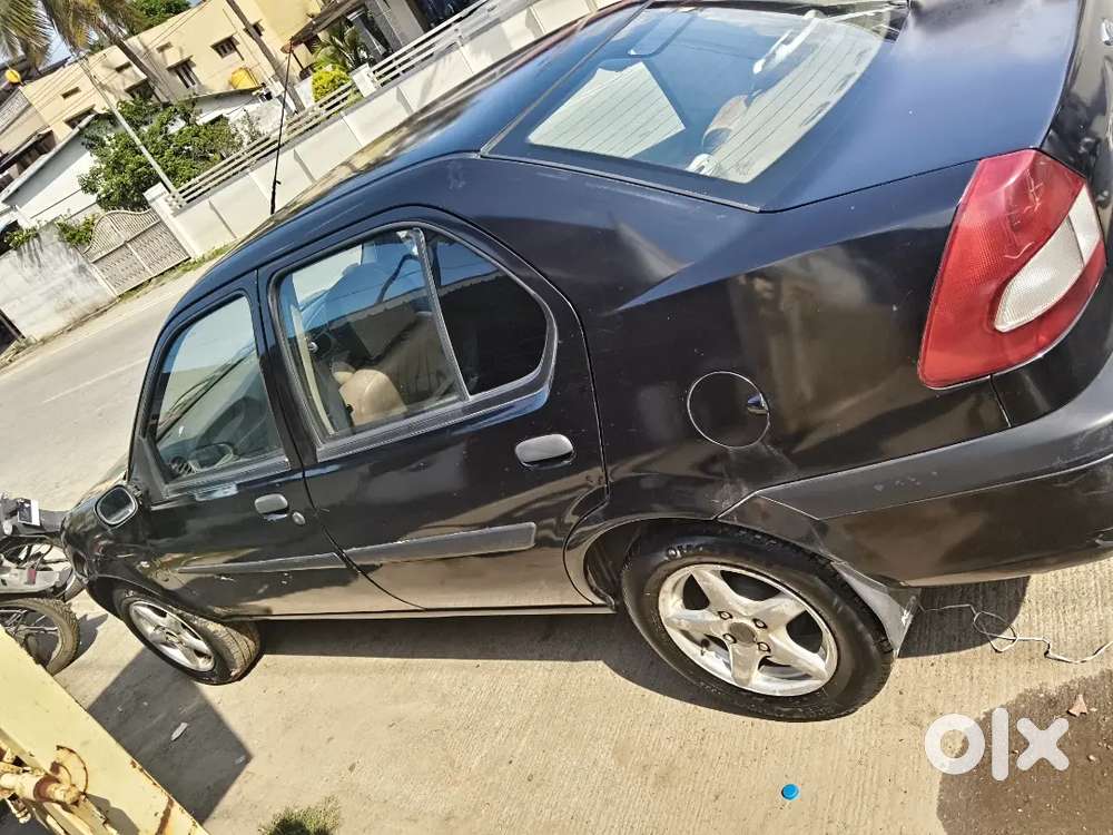 Ford Ikon 2005