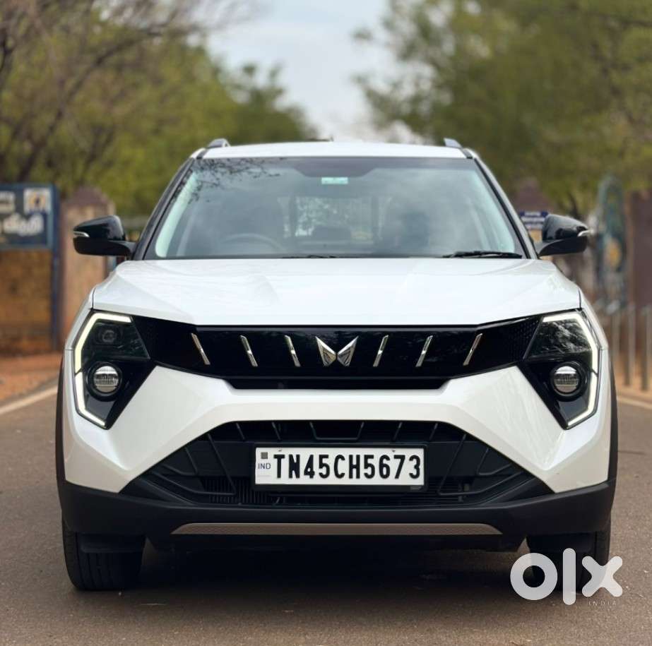 Mahindra Xuv 3xo Ax5 Pm Mt, 2025, Petrol