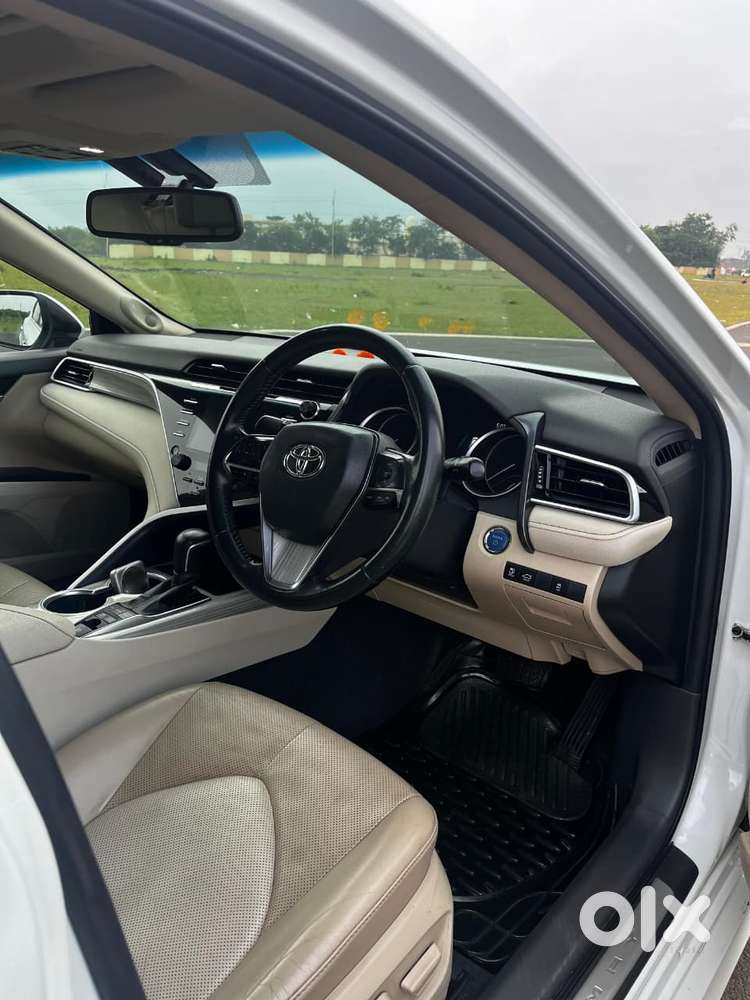 Toyota Camry 2.5 Hybrid, 2020, Petrol