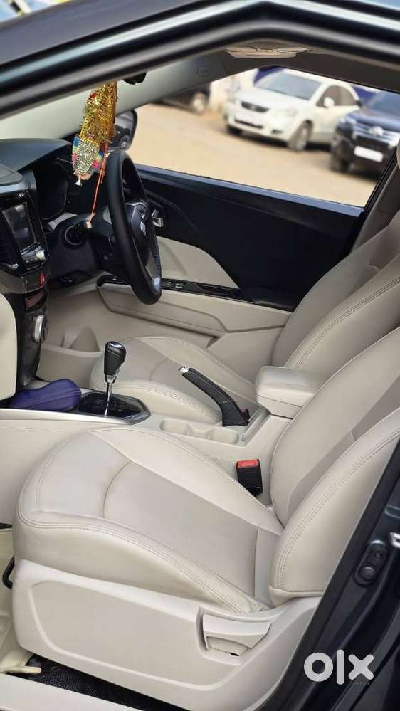 Mahindra Xuv300 W8 Amt Diesel, 2019, Diesel