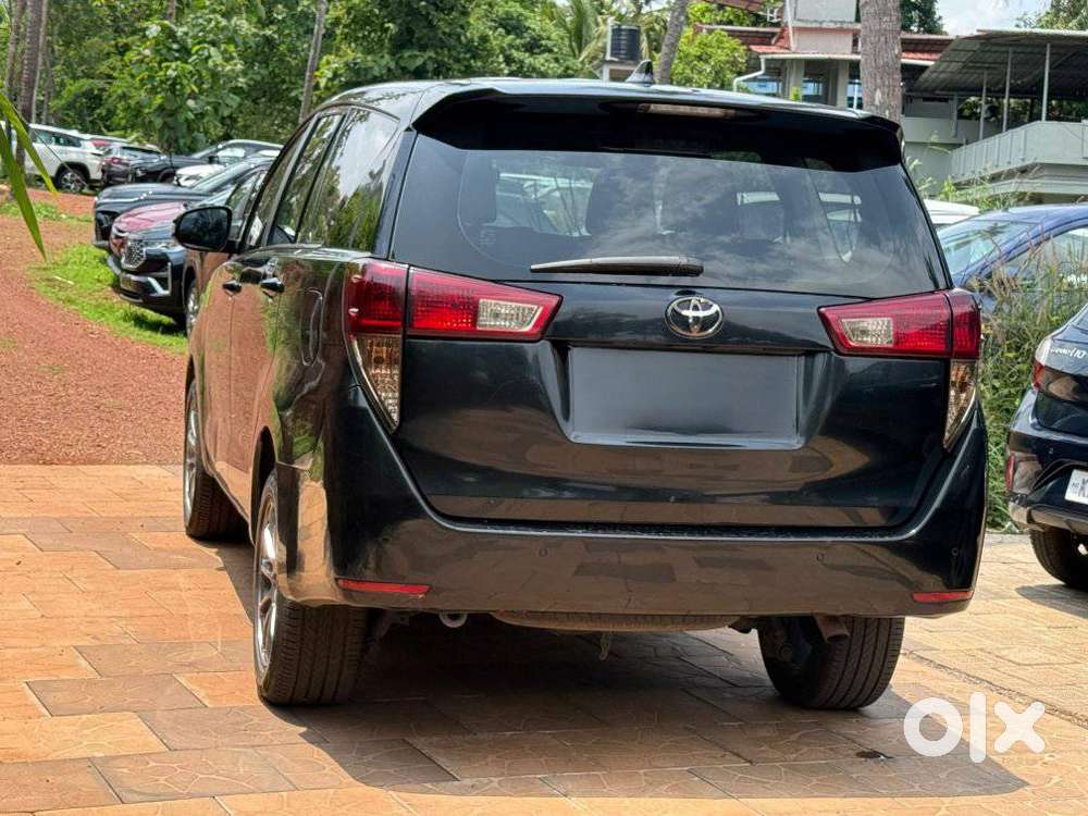 Toyota Innova Crysta [2020-ongoing] 2.4 Gx 7 Str, 2021, Diesel