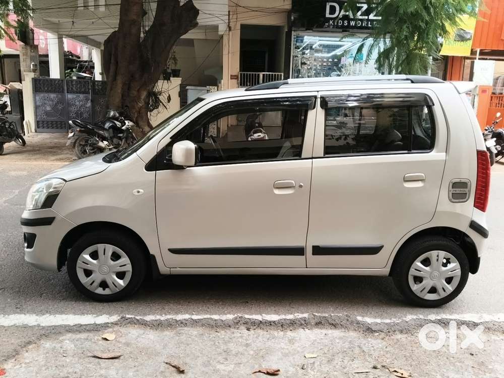 Maruti Suzuki Wagon R 1.0 Vxi (o) Amt, 2016, Petrol