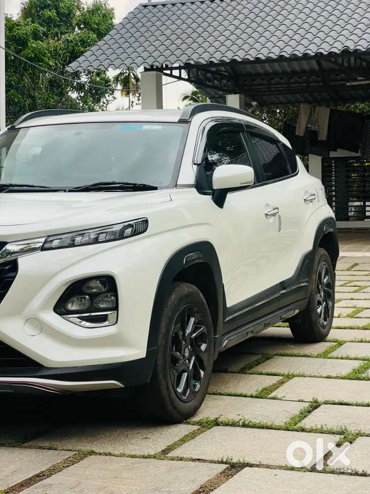 Maruti Suzuki Fronx 2024 Petrol 26000 Km Driven