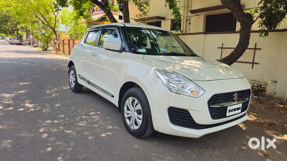 Maruti Suzuki Swift Vxi + Manual, 2023, Petrol