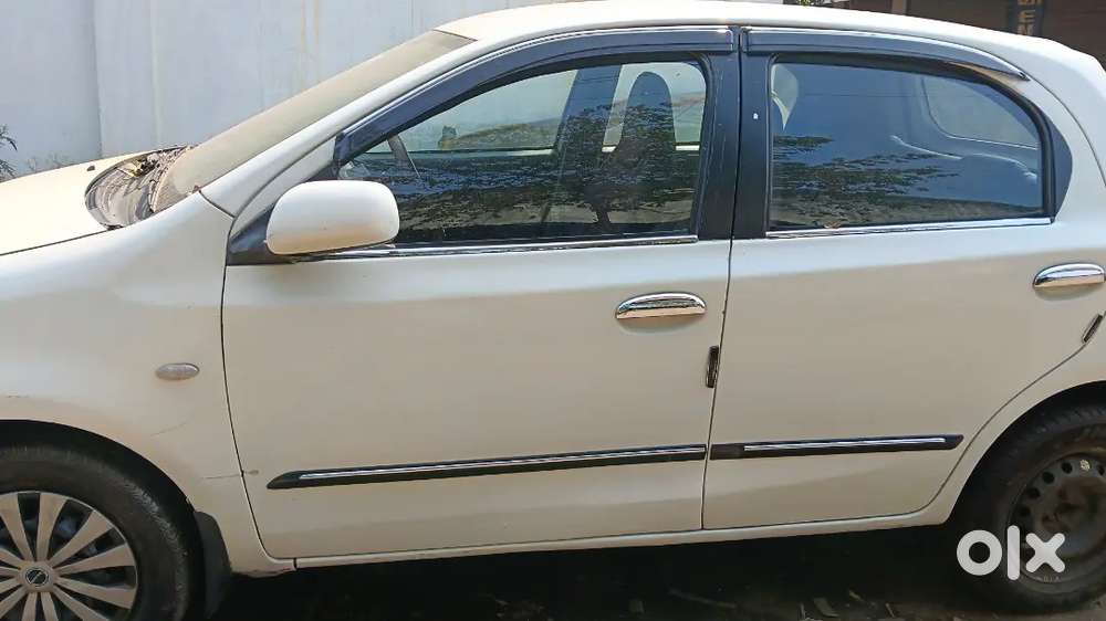 Toyota Etios Liva 2012