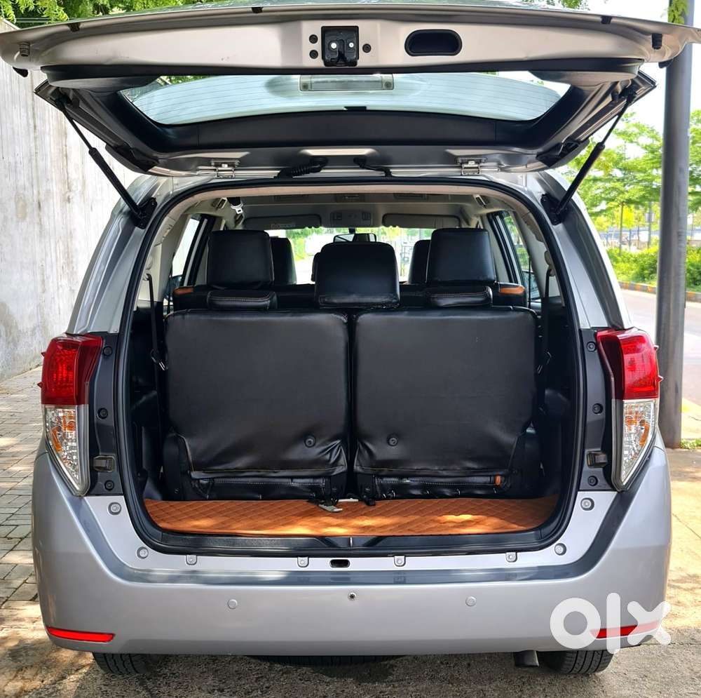 Toyota Innova Crysta 2.4 Gx Limited Edition 8 Str, 2017, Diesel