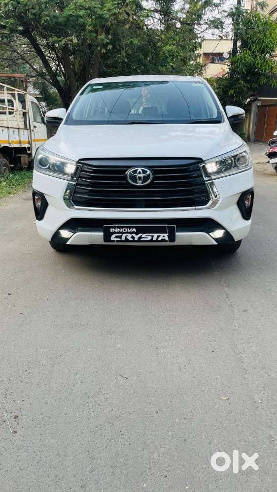 Toyota Innova Crysta [2020-ongoing] 2.4 Vx 8 Str, 2022, Diesel