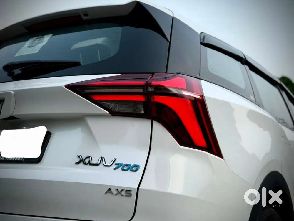 Mahindra Xuv700 2.0 Ax 5 Petrol Mt 7 Str, 2024, Petrol