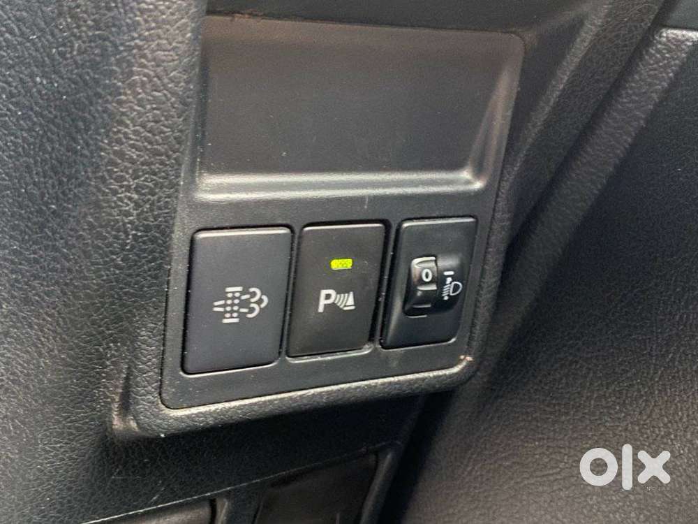 Toyota Innova Crysta [2020-ongoing] 2.4 Gx 7 Str, 2023, Diesel