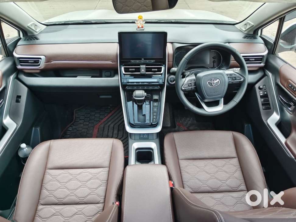 Toyota Innova Hycross 2.0 Zx Hybrid 7 Str, 2026, Petrol