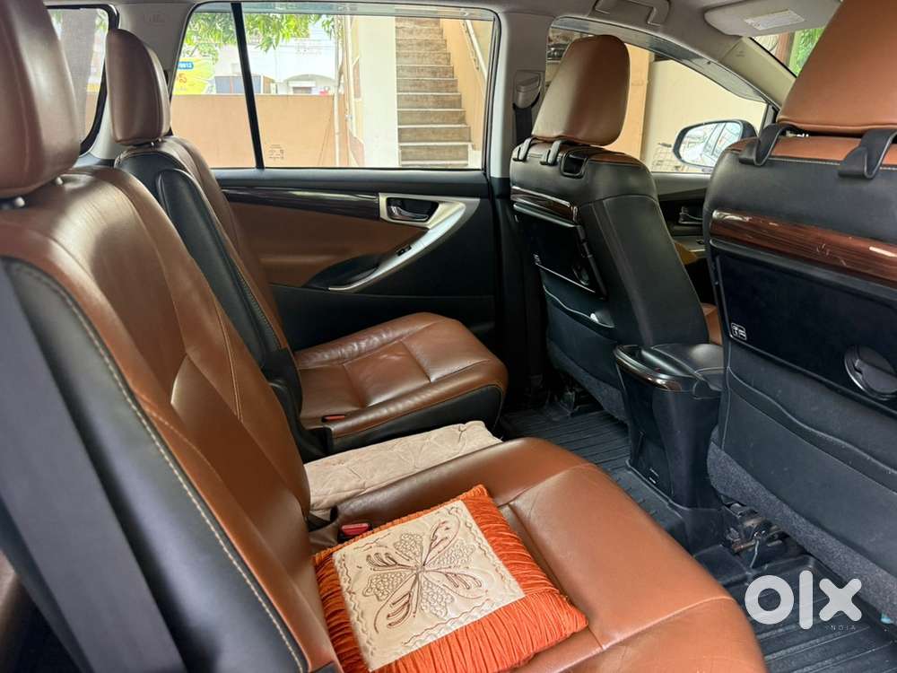 Toyota Innova Crysta 2016
