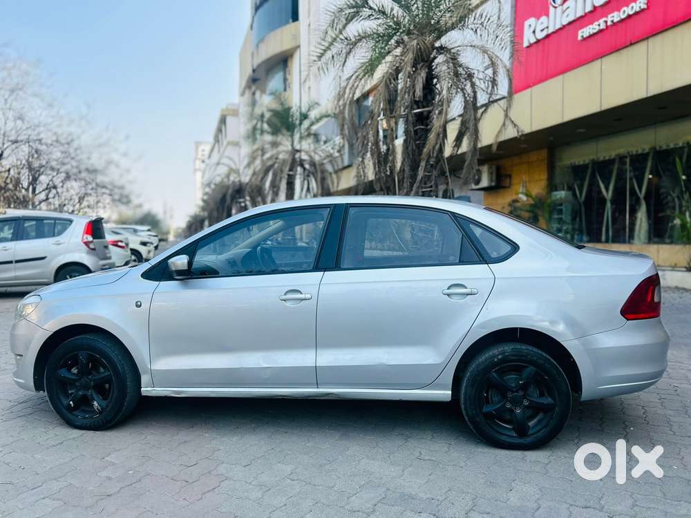 Skoda Rapid 2013-2016 1.5 Tdi At Ambition With Alloy Wheel, 2015, Di..