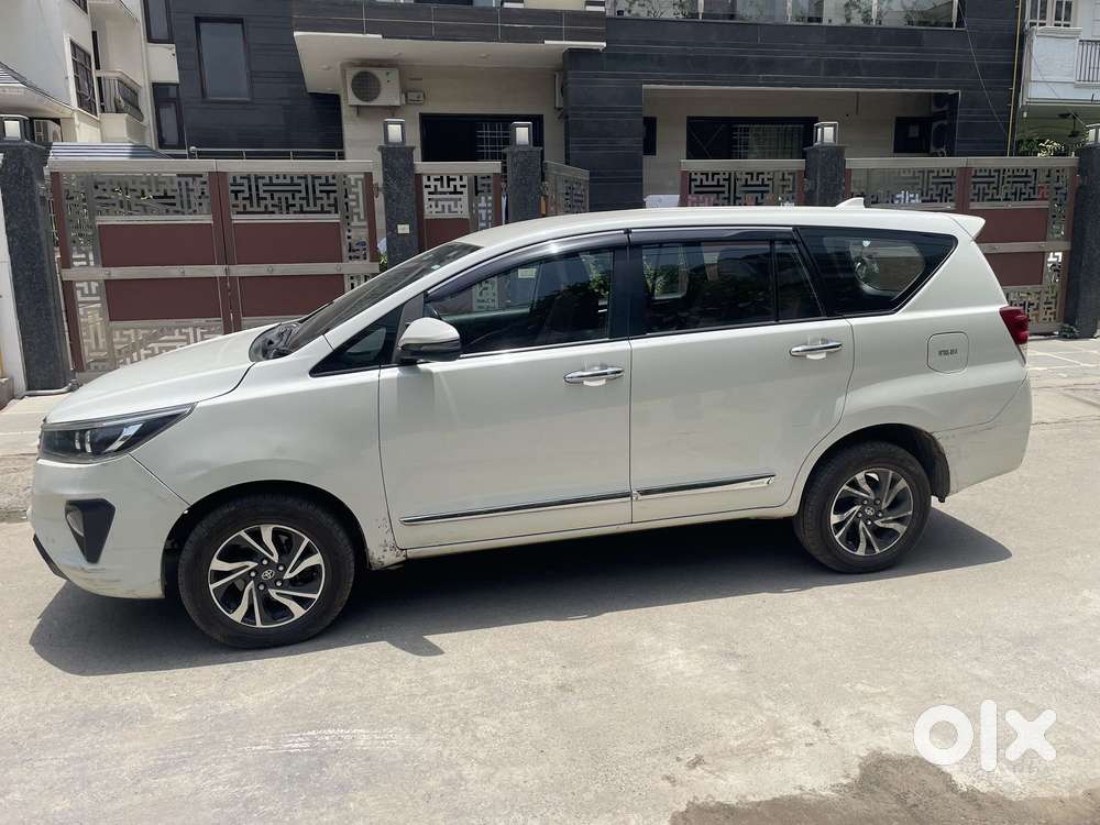 Toyota Innova Crysta 2.7 Vx Mt, 2022, Petrol