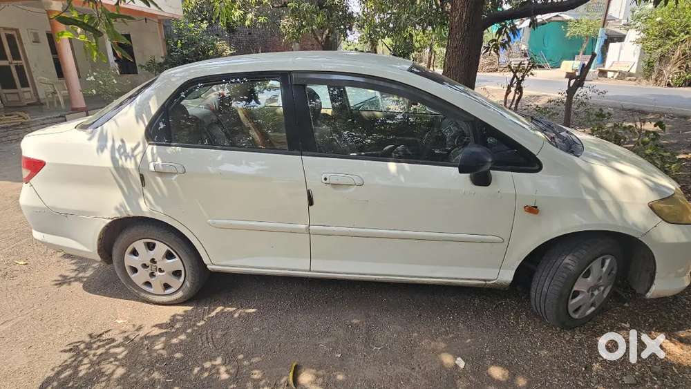 Honda City 2004 Petrol 185800 Km Driven