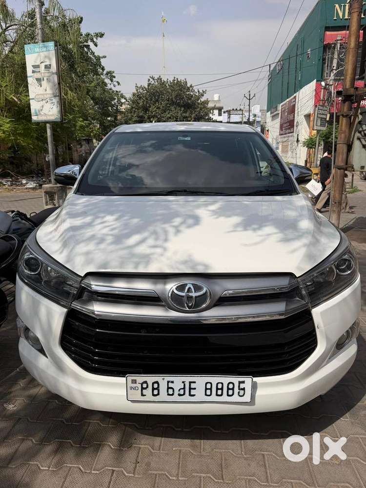 Toyota Innova Crysta 2016