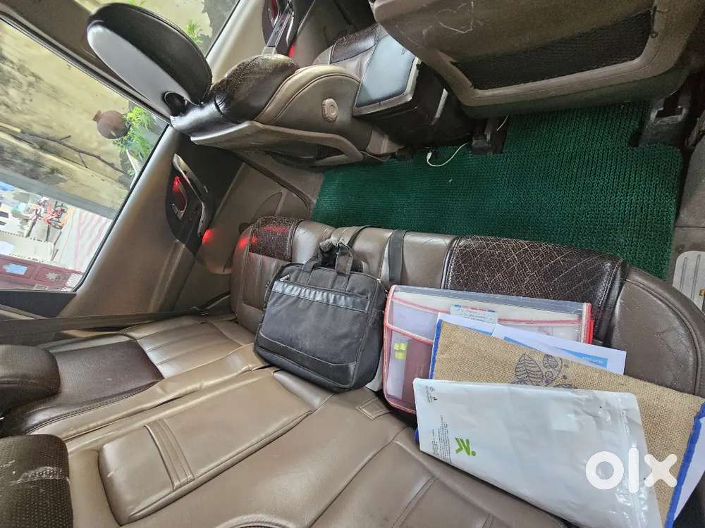 Mahindra Xuv500 W8 2011