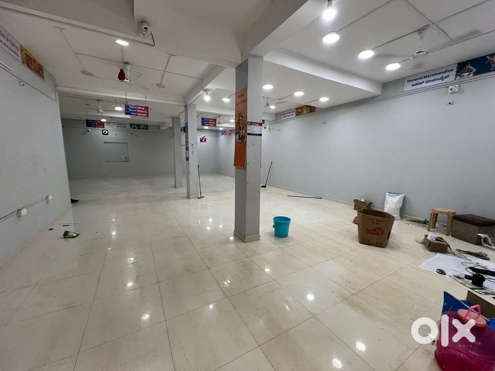 Commercial Space for Rent /Main Road Attached