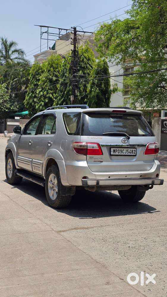 Toyota Fortuner 3.0 4x4 Manual, 2011, Diesel