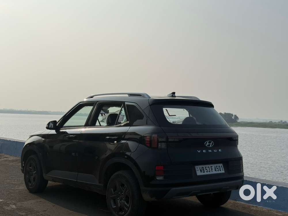 Hyundai Venue 2025 Petrol Good Condition