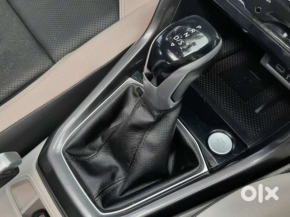 Volkswagen Taigun 1.0 Tsi Highline At, 2022, Petrol