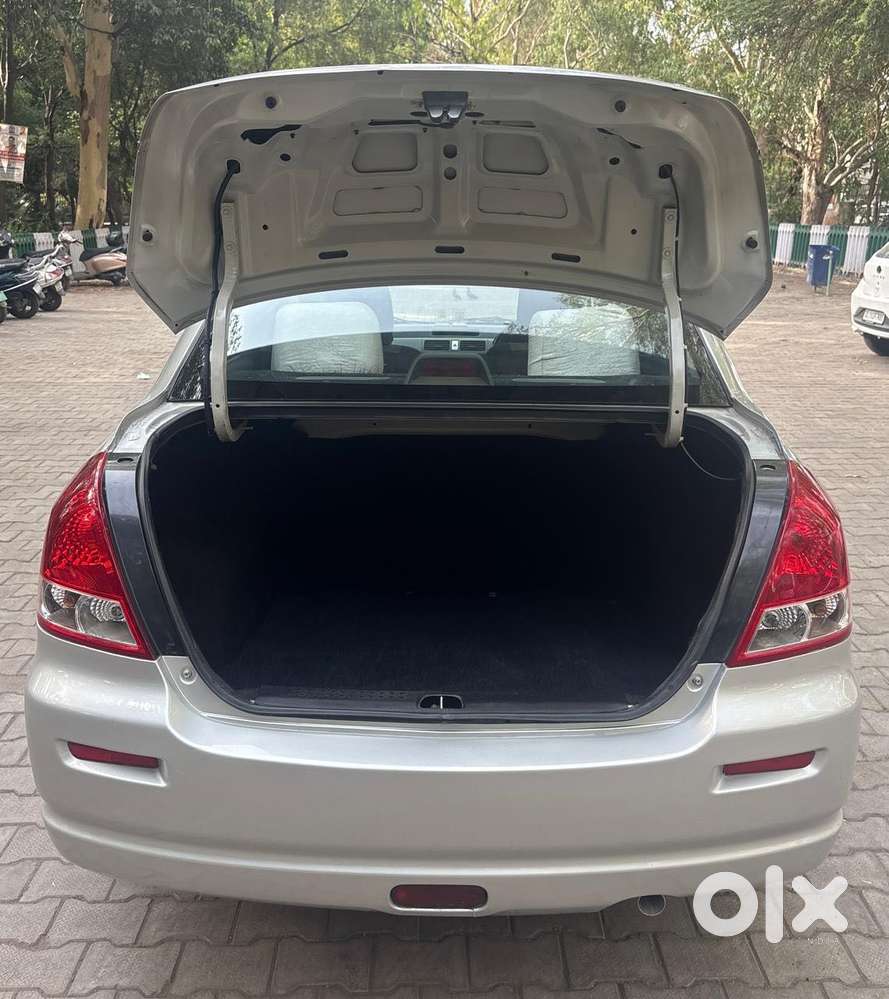 Maruti Suzuki Swift Dzire Vxi Optional, 2011, Petrol
