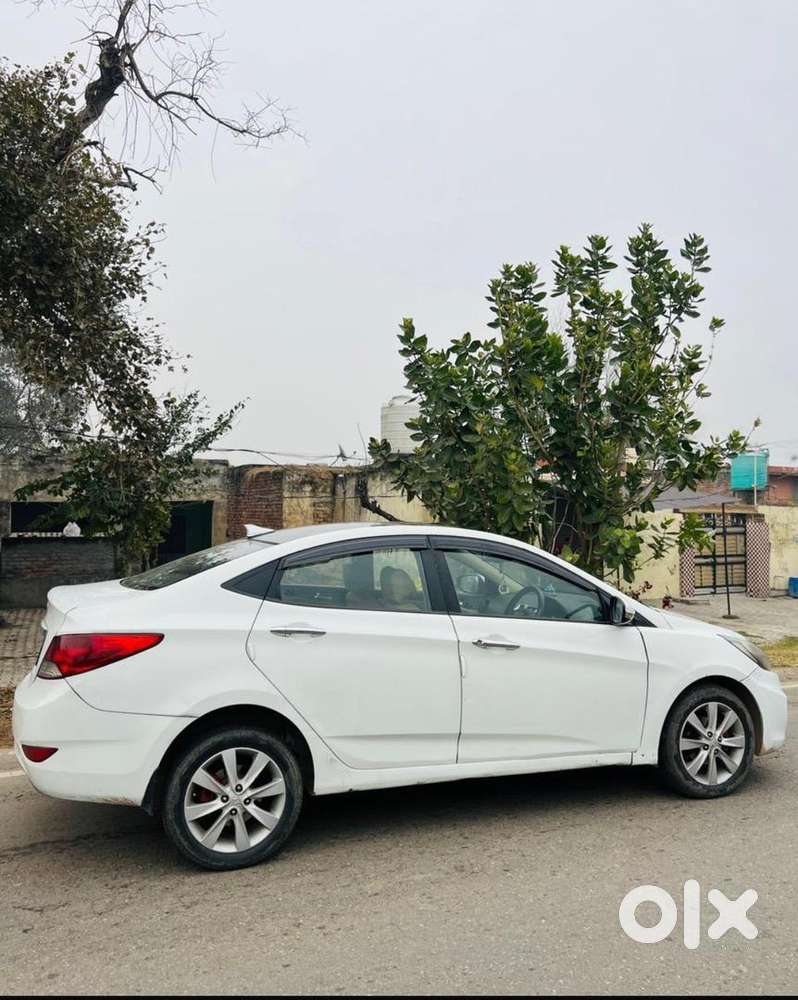 Staring Cantrol ,back Camra ,2 Airbag ,all Orginal