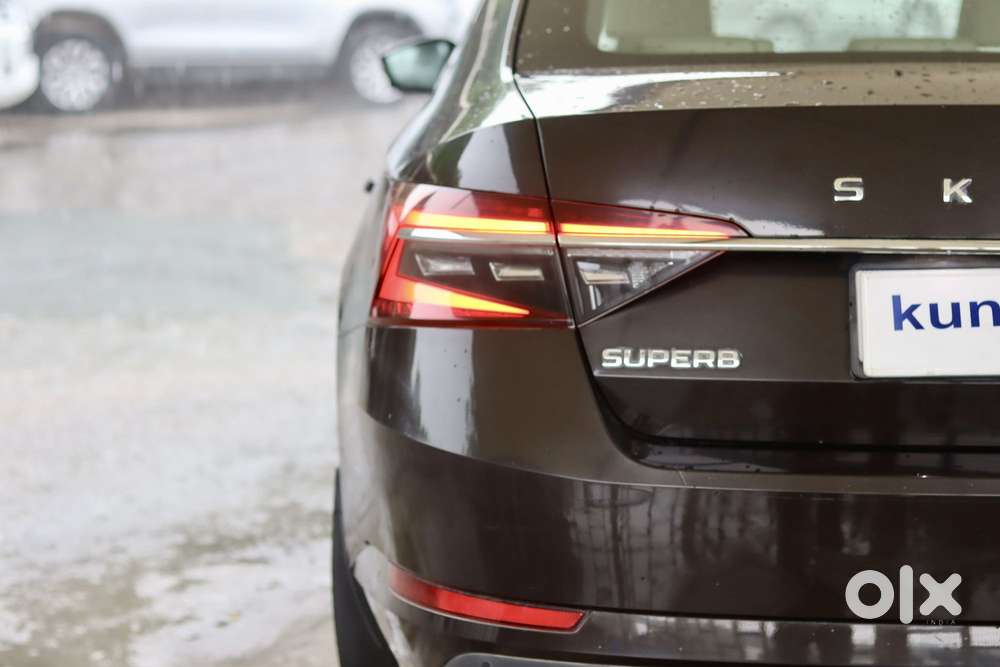 Skoda Superb 2.0 Tsi At L&k, 2021, Petrol