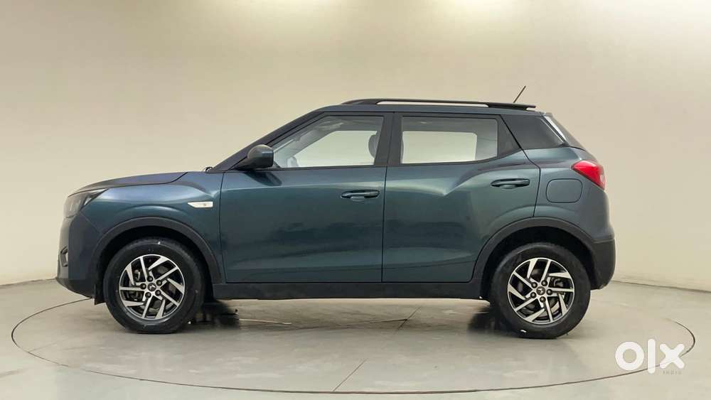 Mahindra Xuv300 W6 Amt Diesel, 2023, Diesel