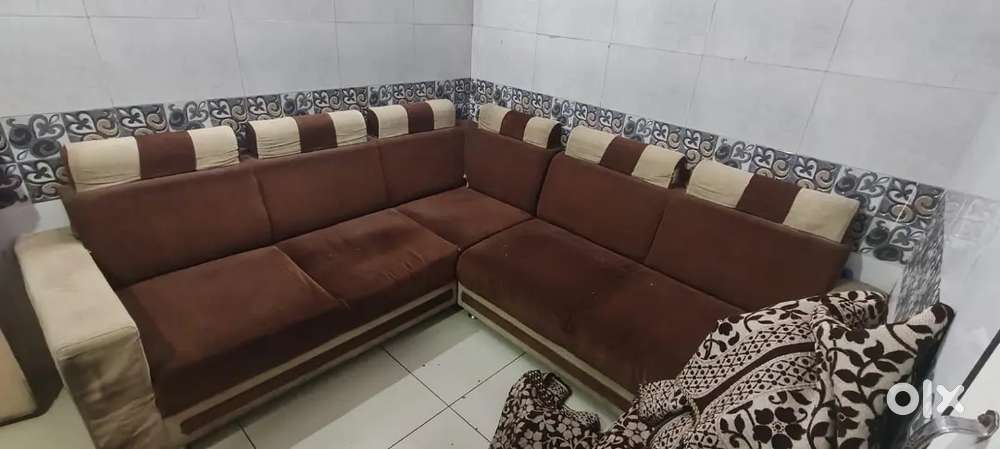 Emergency sell sofa due to job transfer