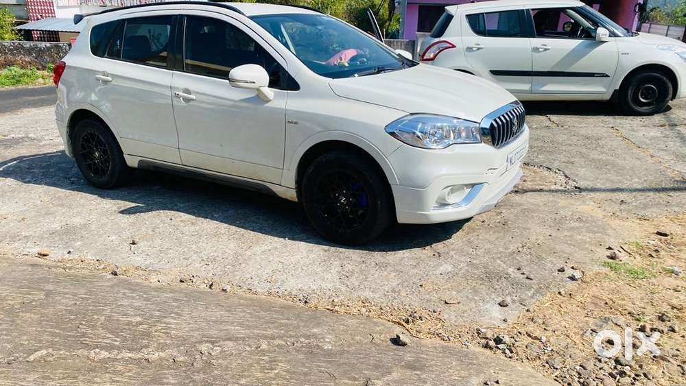 Maruti Suzuki S-cross 2016 Diesel Well Maintained