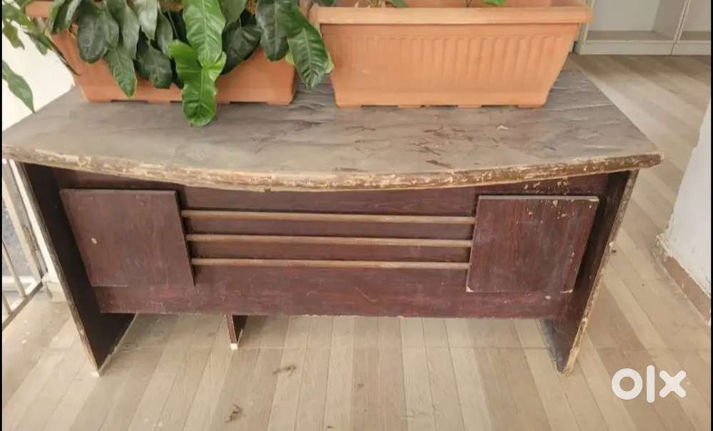 Sturdy Wooden Office Desk / Reception Counter Table