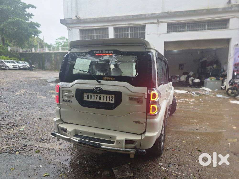 Mahindra Scorpio S10 8 Seater, 2017, Diesel