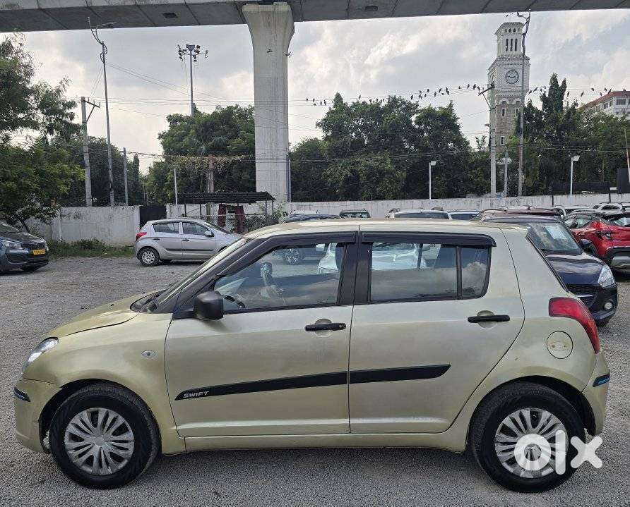 Maruti Suzuki Swift Vxi Optional, 2005, Petrol