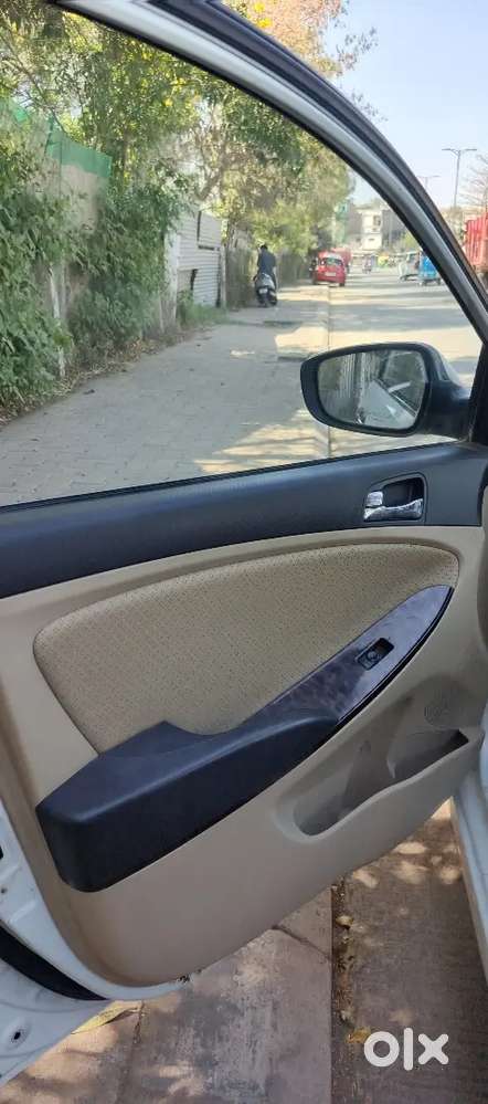 Urgent Sale Verna Fluidic Hyundai 2011 Model Petrol Plus Cng